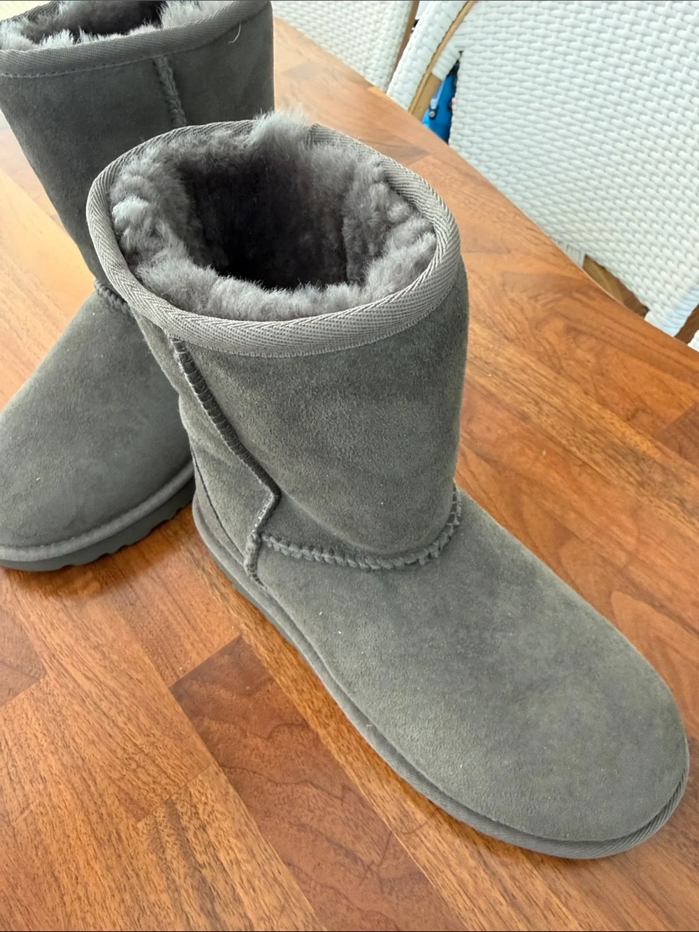 UGG Kids Short Shearling Boots - Gray